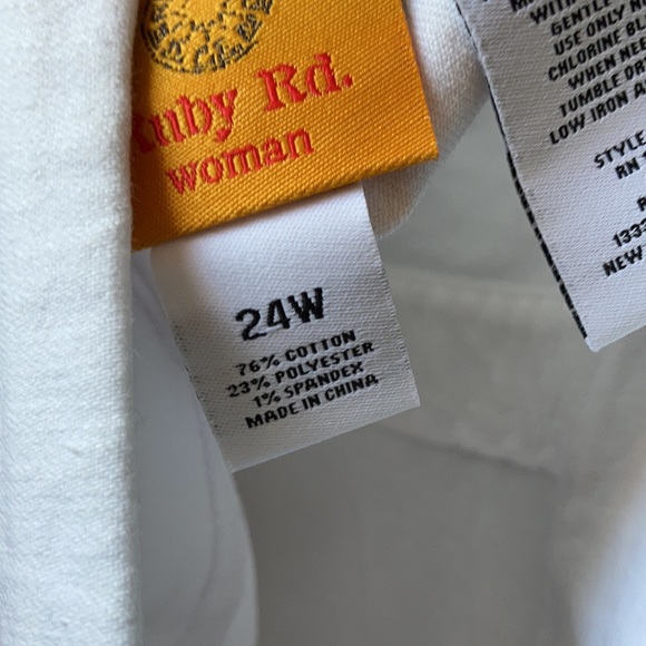 3/$45 RUBY rd scalloped hemline white Capri ends mid calf size 24W - Picture 17 of 17